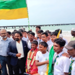 பாக்கு நீரிணையை கடந்து சாதனை படைத்துள்ள 13 வயது சிறுவன்!