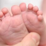 கடலில் குழந்தை பிரசவித்த நயினாதீவு பெண்