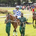 குதிரை ஓட்டப்போட்டியில் வெற்றிபெற்ற நுவரெலியாவை சேர்ந்த லோகேந்திரன் ரவிக்குமார்