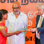 கிளிநொச்சியில் 1700 காணி உறுதிகள் வழங்கி வைப்பு