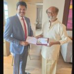 மலையக முத்திரையை ரஜினியிடம் வழங்கிய செந்தில் தொண்டமான்