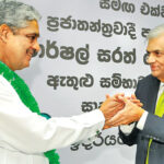 பொன்சேகா ஆளுங்கட்சி பக்கம் தாவல்?
