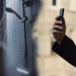 குளியல் காட்சியை படமெடுத்த பொலிஸ் கொஸ்தாபலுக்கு மறியல்