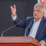 நிறைவேற்று அதிகாரத்தில் நீதித்துறை தலையிடக் கூடாது