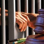 ரூ.10 லட்சம் மோசடி: பொலிஸ் அதிகாரிக்கு மறியல்!