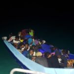 அகதிகள் படகில் தீ விபத்து: 40 பேர் பலி