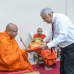 அமரபுர பீடத்தின் மகாநாயக்க தேரரை சந்தித்து ஜனாதிபதி ஆசி பெற்றார்