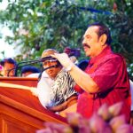 சலூன் கதவை பூட்டினார் மஹிந்த!