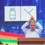 சவாலுக்கு அஞ்சி பதுங்கிய சஜித், அநுரவுக்கு மக்கள் பாடம் புகட்ட வேண்டும்!