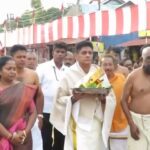 நல்லூர் கந்தனை வழிபட்டார் சஜித்!