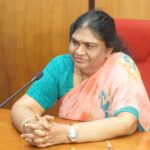 வடக்கு மாகாண முன்னாள் ஆளுநர் விமான நிலையத்தில் தடுத்து நிறுத்தப்பட்டாரா?