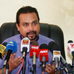 உயிரிழந்தவர்களை நினைவுகூர புலிக்கொடி எதற்கு?