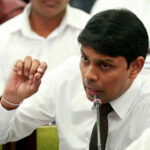 யார் அடித்தாரோ அர்ச்சுனாவை யார் அடித்தாரோ?