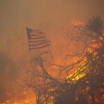 லாஸ் ஏஞ்சல்ஸில் மீண்டும் காட்டுத் தீ: 30,000 பேர் வெளியேற்றம்!