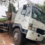 மாடுகளை ஏற்றிச்சென்ற லொறி நானுஓயா குறுக்கு வீதியில் விபத்து: இரு மாடுகள் காயம்: மேலும் இரு மாடுகள் மாயம்!