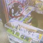 பிரிட்டிஷ் பெண்ணின் நிதி அட்டையை களவாடி பொருட்களை வாங்கிய இளைஞன் ஹட்டனில் கைது!