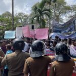 இந்திய மீனவர்களின் அத்துமீறல்களை தடுக்ககோரி யாழில் போராட்டம்!