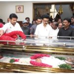 மனோஜ் பாரதிராஜாவின் பூதவுடலுக்கு பெருந்திரளானோர் அஞ்சலி!