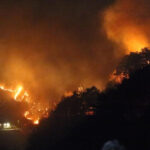 தென்கொரியாவில் கொளுந்து விட்டெரியும் காட்டுத் தீ: 18 பேர் பலி!