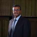 பதவி துறந்த எம்.பி. நிதி அமைச்சின் செயலராகிறார்?