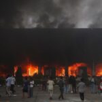 போராட்டக்காரர்கள் தீ வைத்ததில் நேபாள முன்னாள் பிரதமரின் மனைவி உயிரிழப்பு