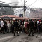 கலவரத்தை பயன்படுத்தி 15 ஆயிரம் கைதிகள் தப்பியோட்டம்!