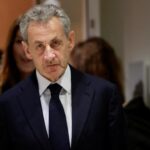 ஊழல் வழக்கில் பிரான்ஸ் முன்னாள் ஜனாதிபதிக்கு 5 ஆண்டுகள் சிறை!