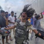 நேபாளத்தில் கட்டுக்கடங்காத கலவரம்!