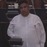 ஆளும் கட்சி காட்டுச் செடிகளாகி, எதிர்க்கட்சி தங்கச் செடிகளாக மாறலாம்