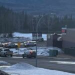 கனடாவில் பாடசாலையில் துப்பாக்கிச் சூடு – 10 பேர் பலி