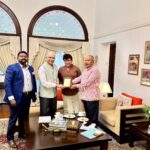 “கடல்-கடந்த இந்திய குடியுரிமை (OCI) வேண்டும்!