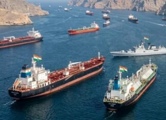 எதிரிகளின் கப்பல்களை தவிர மற்ற அனைத்தும் ஹார்முஸ் வழியாக செல்லலாம்! ஈரான்