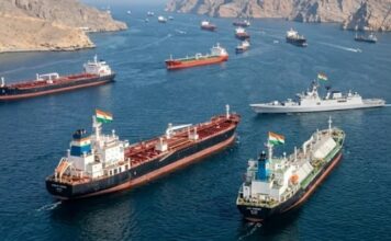 எதிரிகளின் கப்பல்களை தவிர மற்ற அனைத்தும் ஹார்முஸ் வழியாக செல்லலாம்! ஈரான்