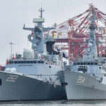 கொழும்பு துறைமுகத்தில் பாகிஸ்தான் போர்க்கப்பல்கள்