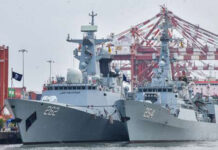 கொழும்பு துறைமுகத்தில் பாகிஸ்தான் போர்க்கப்பல்கள்