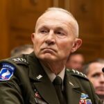 ராஜினாமா செய்யுமாறு அமெரிக்க ராணுவ தளபதிக்கு உத்தரவு!