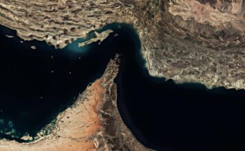 ஹார்முஸ் நீரிணையில் கட்டணம் வசூலித்தது ஈரான்: அமெரிக்கா சீற்றம்!