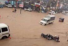வெள்ளக் காடானது பண்டாரவளை நகர்!
