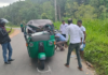 முச்சக்கர வண்டி மீது முறிந்து விழுந்த பைனஸ் மரம் – தந்தை, மகன் தெய்வாதீனமாக உயிர் தப்பினர்