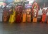 கதிர்காம கந்தனுக்கு அரோகரா! கொட்டும் மழைக்கு மத்தியிலும் மஸ்கெலியாவிலிருந்து பாதயாத்திரை ஆரம்பம்