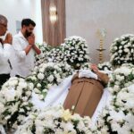 “இறுதி அஞ்சலி செலுத்தினார் ஜீவன்”