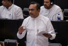உயிரிழப்பை வைத்து அரசியல் செய்யாதீர்