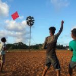 கடும் வெப்பம்: பட்டம் விடும்போது அதிக விபத்துகள்! சிறார் பாதுகாப்பு குறித்து அவதானமாக இருப்போம்
