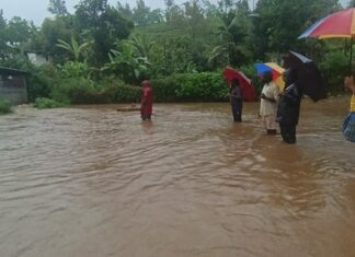பொகவந்தலாவ பகுதியில் வெள்ளம்: 20 வீடுகள் பாதிப்பு