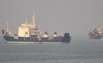 ஹோர்முஸ் நீரிணையை மீள திறக்க ஈரான் நிபந்தனை
