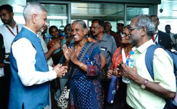 நேபாள வெள்ளம்: 21 தமிழர்கள் பாதுகாப்பாக திரும்பினர்: இந்திய நிதியில் கரையொதுங்கிய ஏழு சடலங்கள்