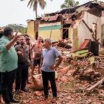 அரச மரக்கிளை முறிந்து விழுந்து 6 லயன் அறைகள் சேதம்