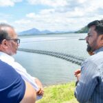 7,500 வீடுகளுக்கு மின்சாரம்: வருடாந்தம் 3 மில்லியன் டொலர் சேமிப்பு – மிதக்கும் சூரிய மின் உற்பத்தி நிலையம் தேசிய மின் கட்டமைப்புடன் இணைப்பு