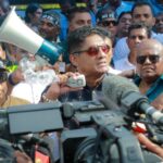 “தோட்டத் தொழிலாளர்களுக்கு வீடுகளை வழங்கினர்: மறுபுறம் கோதுமை மா விலையை அதிகரித்துவிட்டனர்”