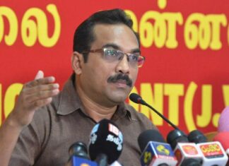 நம்பிக்கையில்லா பிரேரணை நவம்பர் 3இல் விவாதிக்கப்படாது நாடாளுமன்ற சபாநாயகர் ஜகத் விக்ரமரத்னவுக்கு எதிராக, எதிர்க்கட்சியினர் சமர்ப்பித்த நம்பிக்கையில்லாப் பிரேரணை, நவம்பர் 3 ஆம் திகதி விவாதத்திற்கு எடுத்துக் கொள்ளப்படாது என, அவை முதல்வரான அமைச்சர் பிமல் ரத்நாயக்க தெரிவித்துள்ளார்.